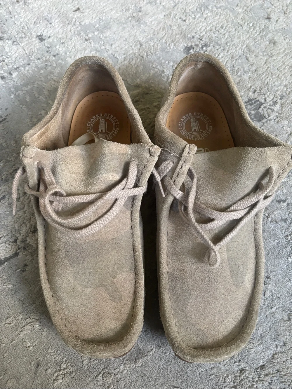 Clarks Original wannabes off white camo limited Suede Chukka Boots - Light Taupe